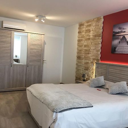 Hotel Terranostra Tarascon-sur-Ariege Bagian luar foto