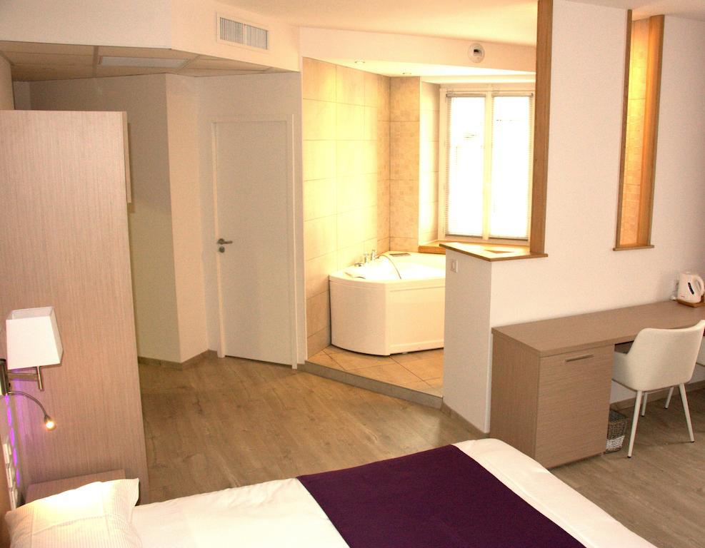 Hotel Terranostra Tarascon-sur-Ariege Ruang foto