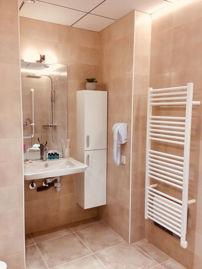 Hotel Terranostra Tarascon-sur-Ariege Bagian luar foto